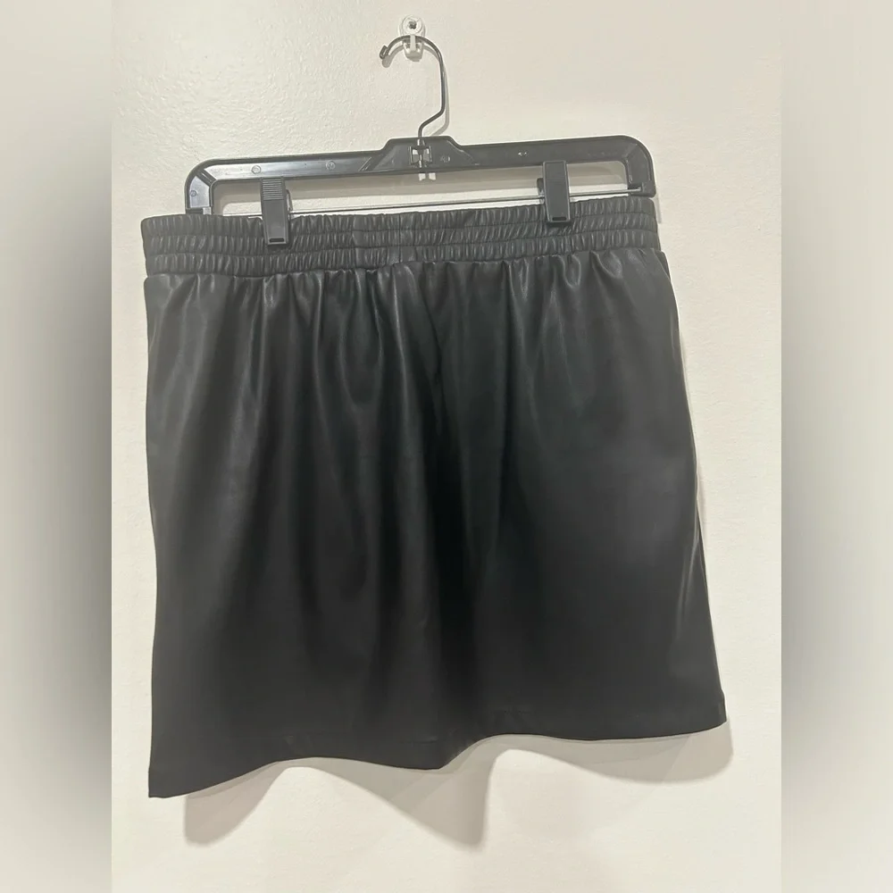 Shinestar faux leather